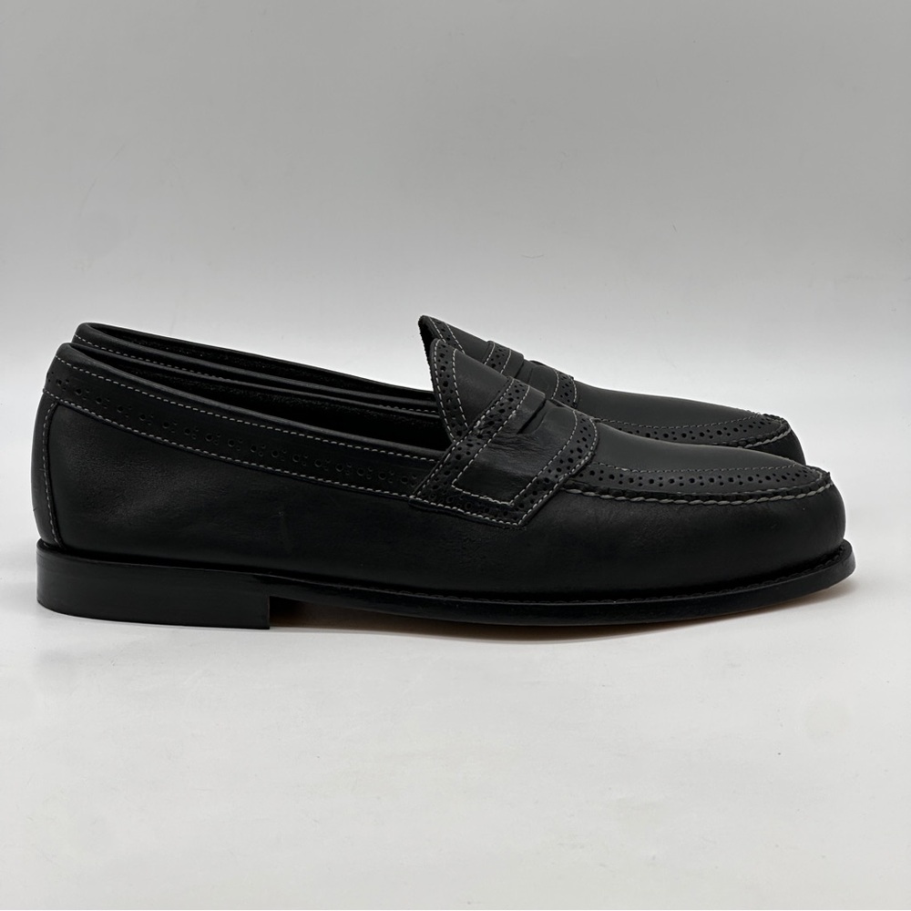 G. H. Bass Weejuns Black Loafers. Size 13